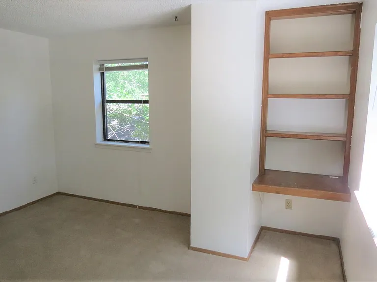 2927 Broadway St #1 — Photo 31