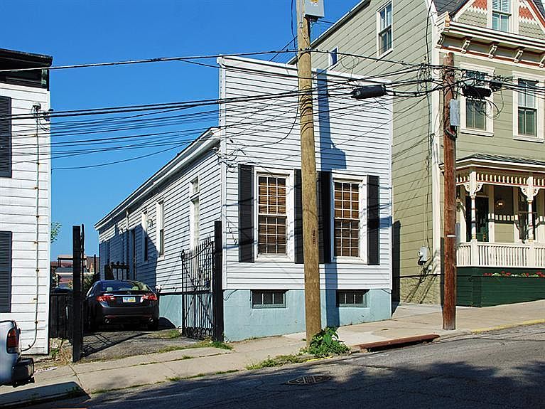 1st image of 1019 Saint Gregory St