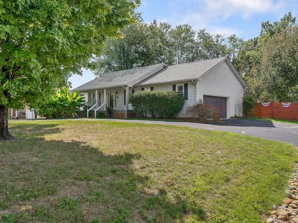 1111 Belmont Dr, Cookeville, TN 38506