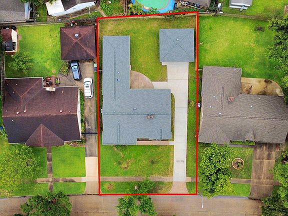 2nd image of 8007 Rowan Ln