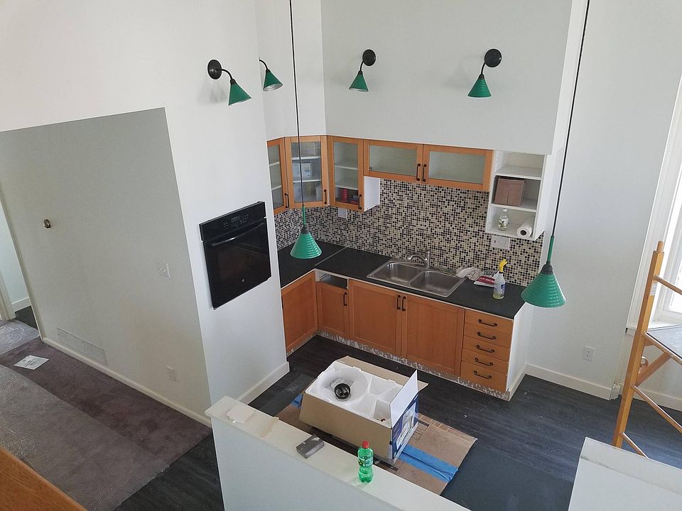 1st image of 209 Hellam St APT 1
