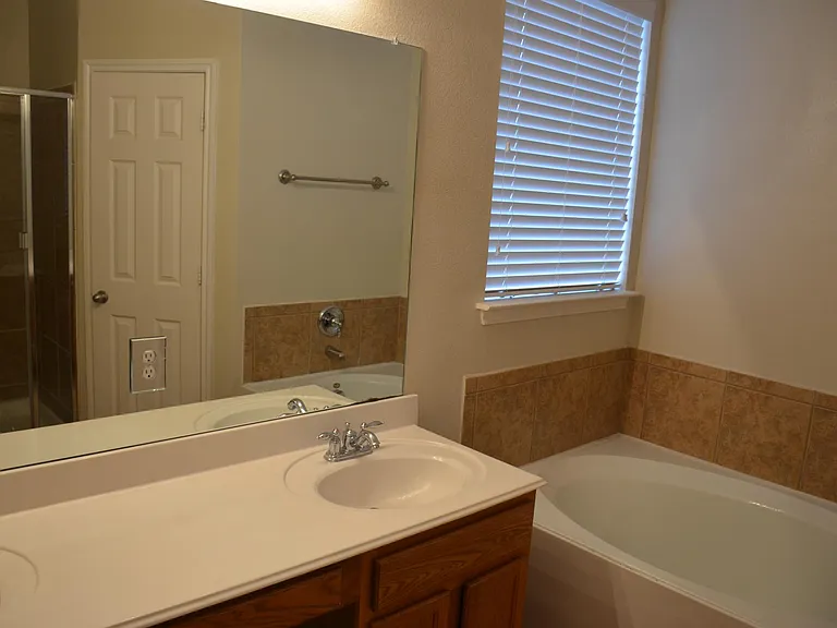3305 Ocean Dr — Photo 16