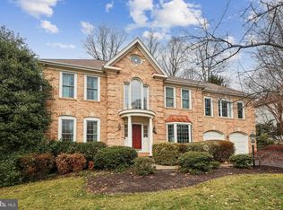 8514 Oak Chase Cir, Fairfax Station, VA 22039