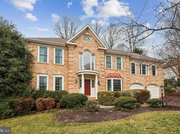 8514 Oak Chase Cir, Fairfax Station, VA 22039