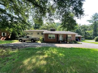 5251 Silas Creek Pkwy, Winston Salem, NC 27106