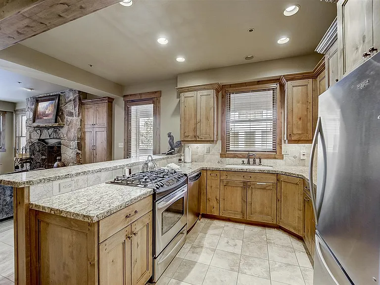 7580 Royal St E #24 — Photo 10