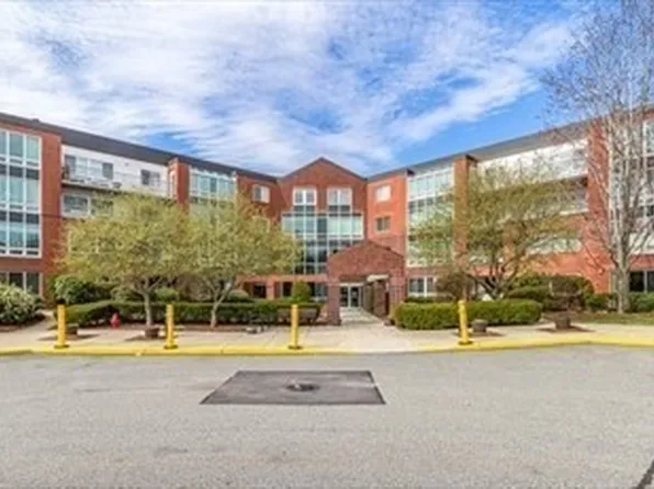 133 Place Ln Unit 133, Woburn, MA 01801