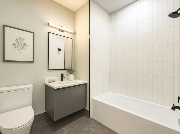 499 Communipaw Avenue image 4 of 9