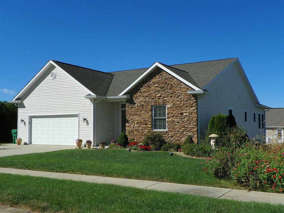 1st image of 7458 W Higgins Ct
