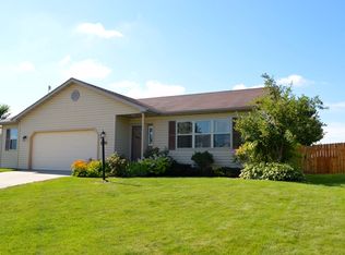 1385 Swordleaf Ln, Sun Prairie, WI 53590