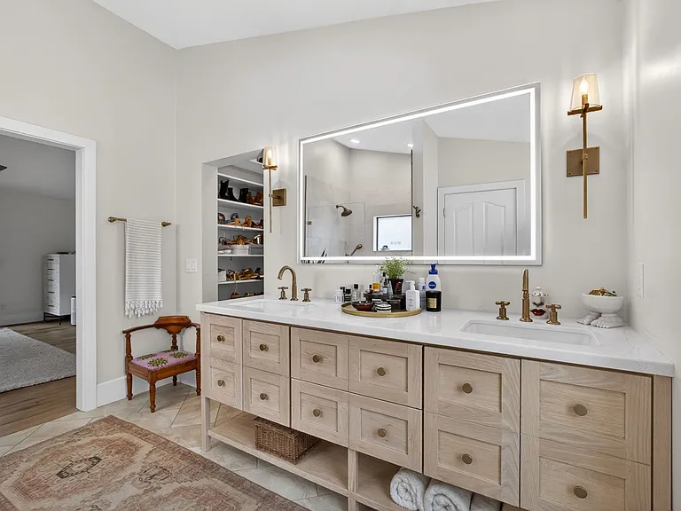 12897 La Rochelle Cir — Photo 48
