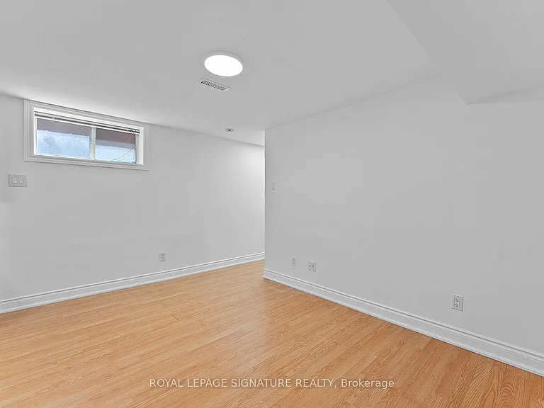 502 Westmount Ave #LOWER — Photo 13