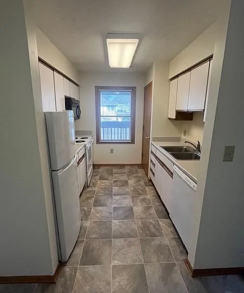 4433 F St #207 — Photo 3