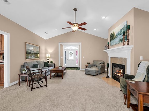 2nd image of 73 Eddleston Dr