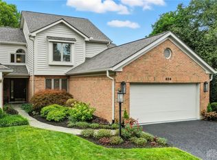 828 Timberlake Ct, Dayton, OH 45429