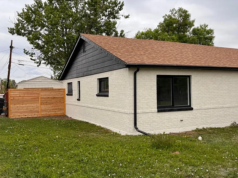 709 Ursula St — Photo 5