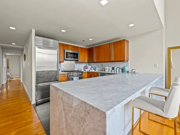 305 Second Avenue image 7 of 32