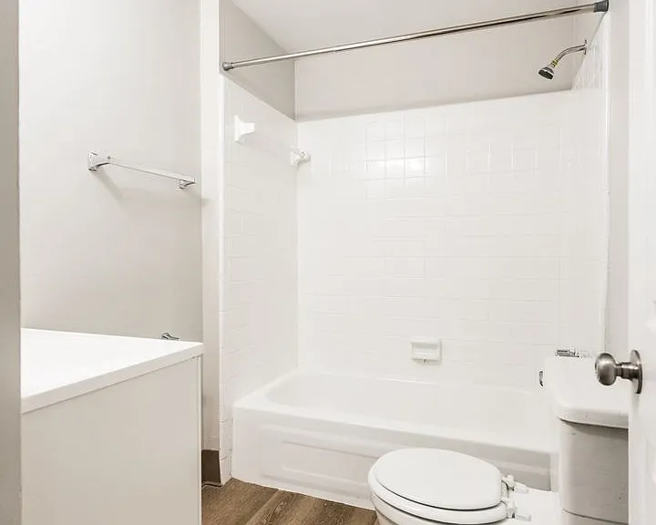Kirkwood Apartments — Photo 15