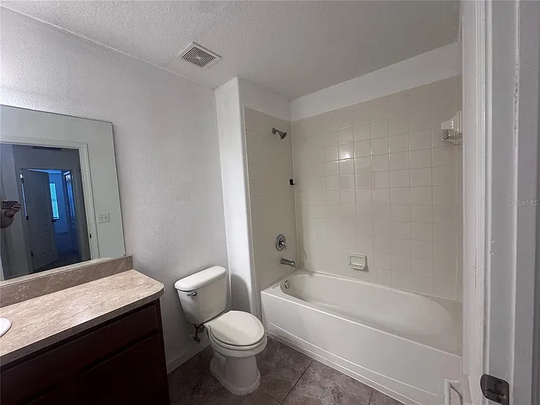 2853 Adelaide Ct — Photo 18