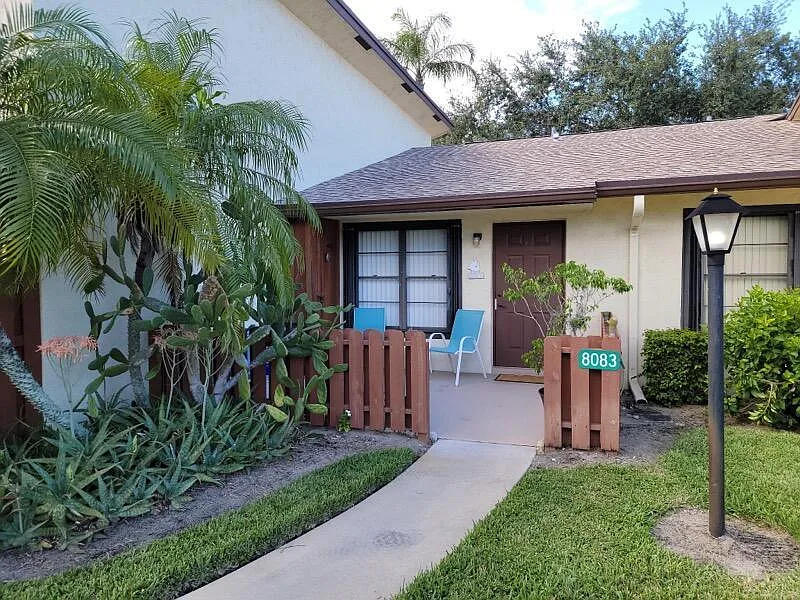 2 bed, 2.0 bath, 1026 sqft, $2,000 — Photo 1