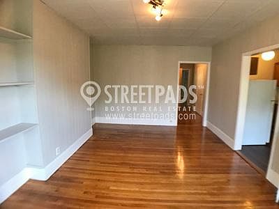 5th image of 31 Longwood Ave #4R