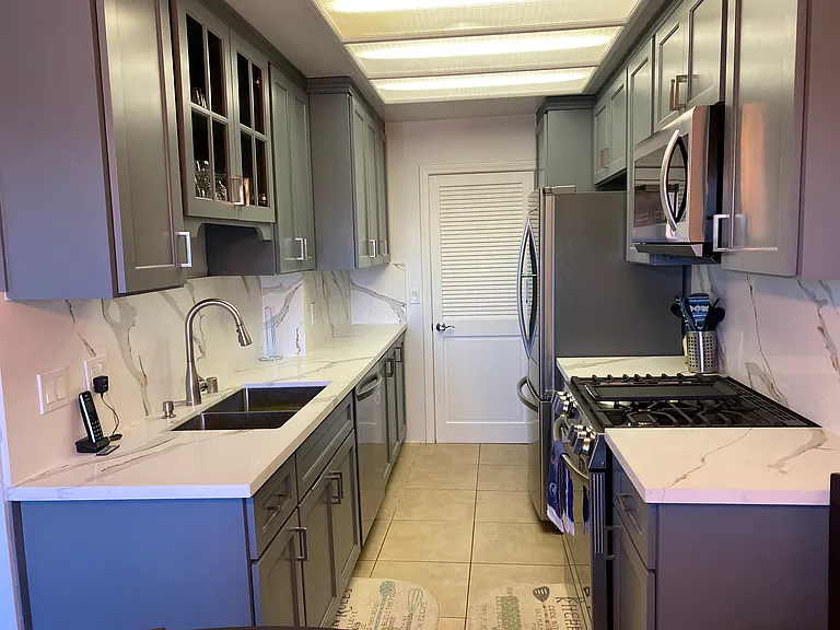 3800 Stocker St #19 — Photo 6