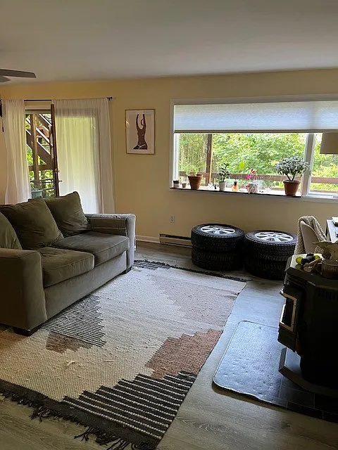 1 bed, 900 sqft, $1,590 — Photo 2