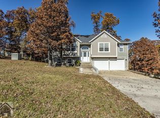 19172 Logan Ln, Waynesville, MO 65583