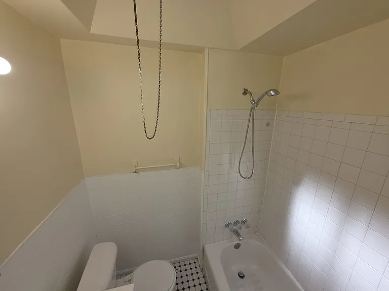 1408 Church St — Photo 5