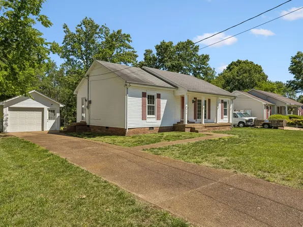 816 Harpeth Bend Dr, Nashville, TN 37221
