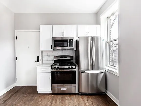 Building Photo - 1944 N Halsted St #3E