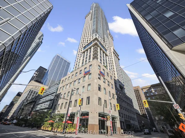 88 Scott St #2109, Toronto, ON M5E 0A9