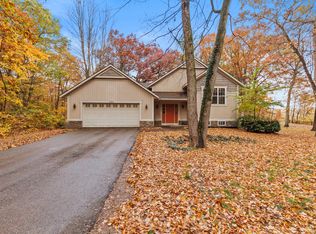 3492 Autumn Wood Dr, Hamilton, MI 49419