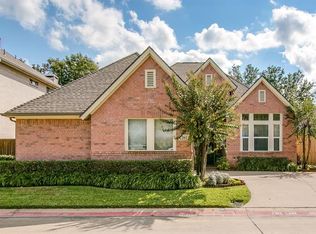 202 Arbor Creek Dr, Euless, TX 76039