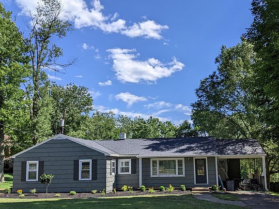 2nd image of 2810 Lincoln Dr