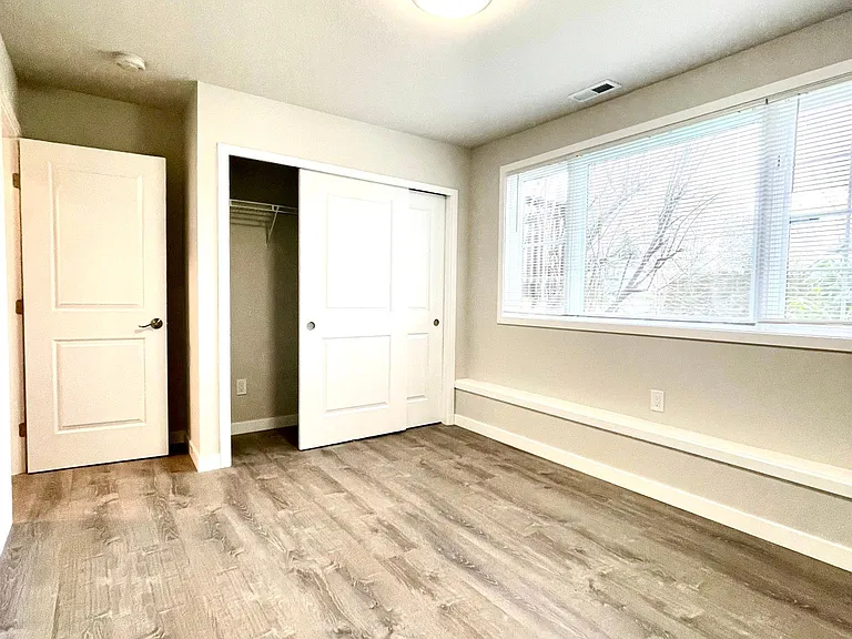 20832 Poplar Way — Photo 23