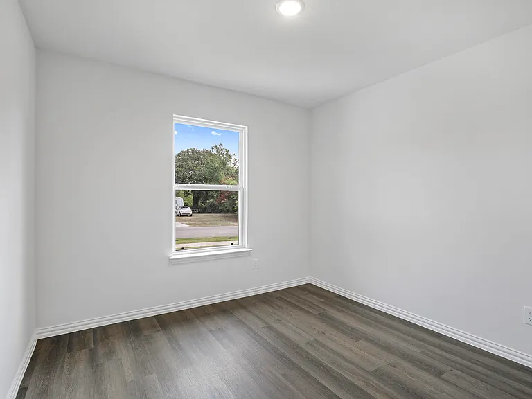 406 E Munson St — Photo 10