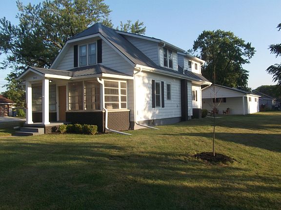 2nd image of 301 E Mill St