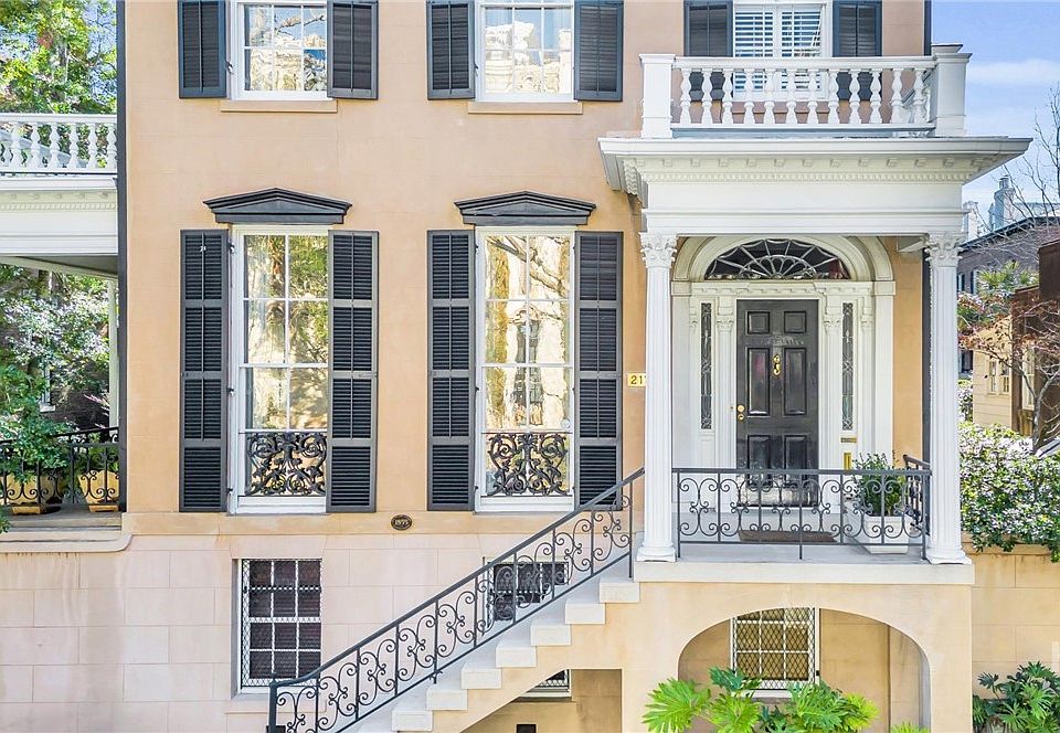 1st image of 211 E Charlton Street