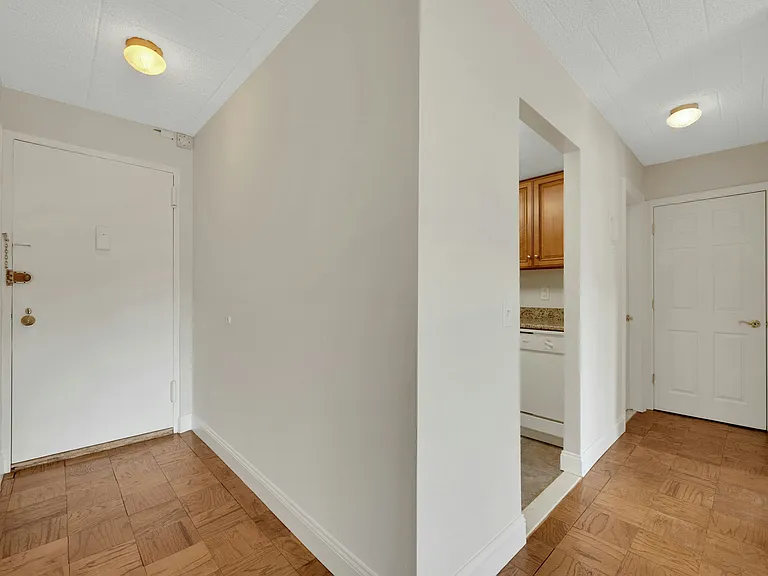 Elide House (2 Park) — Photo 8