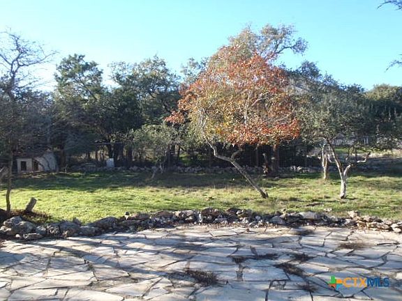 5th image of 20 Whistling Wind Ln