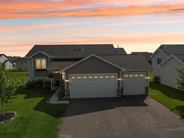 415 Eagle St NW, Isanti, MN 55040