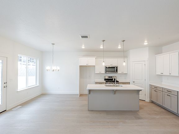 3rd image of 4747 S Olive Ave #407