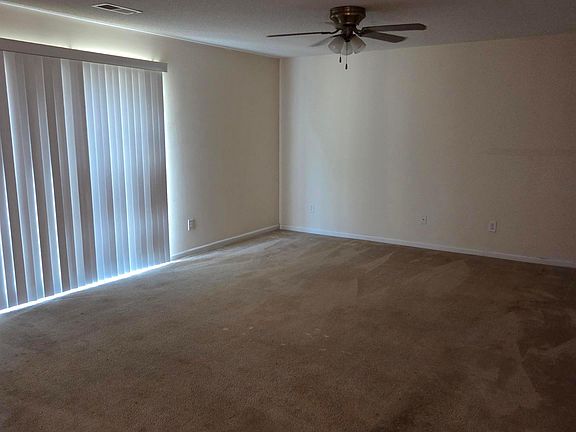 5th image of 220 Appletree Ln