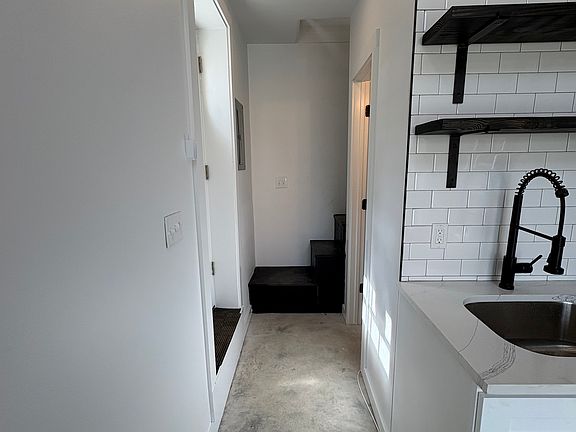 3rd image of 73 W Pierpont St