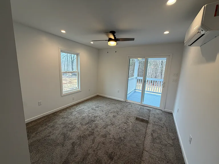 450 Lakeland Ln — Photo 11