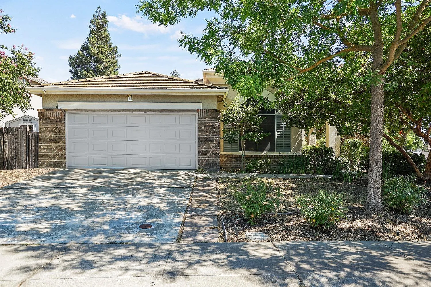 3348 Southgrove Ave photo 1