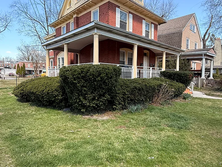 1605 Dekalb St #2 — Photo 3