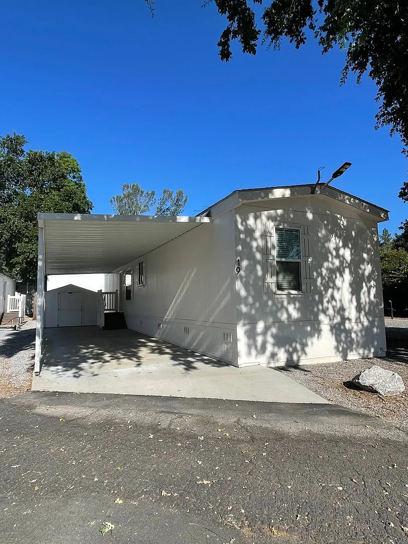 Spring Branch Trailer Park — Photo 1
