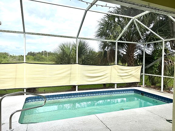 4th image of 940 Springwood Cir